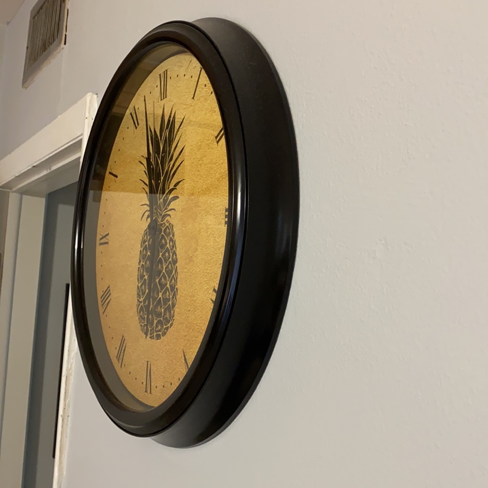 Clock - Picture 2 of 2
